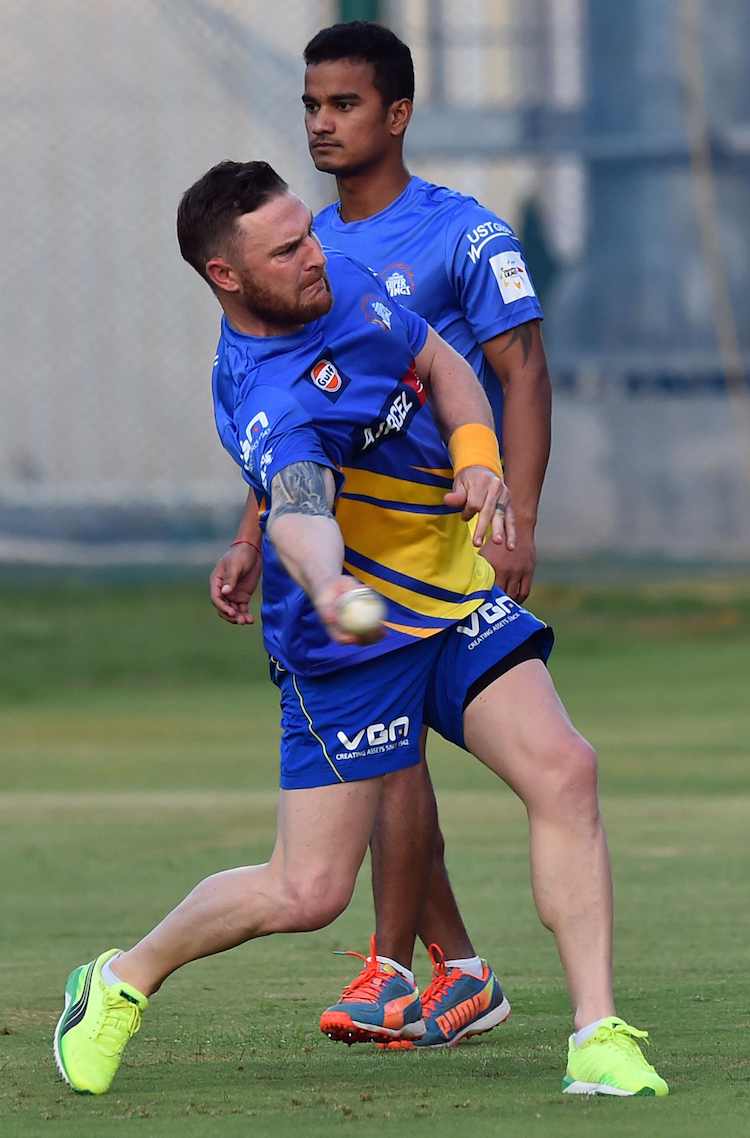 HD Image for cricket Brendon McCullum  in Tamil