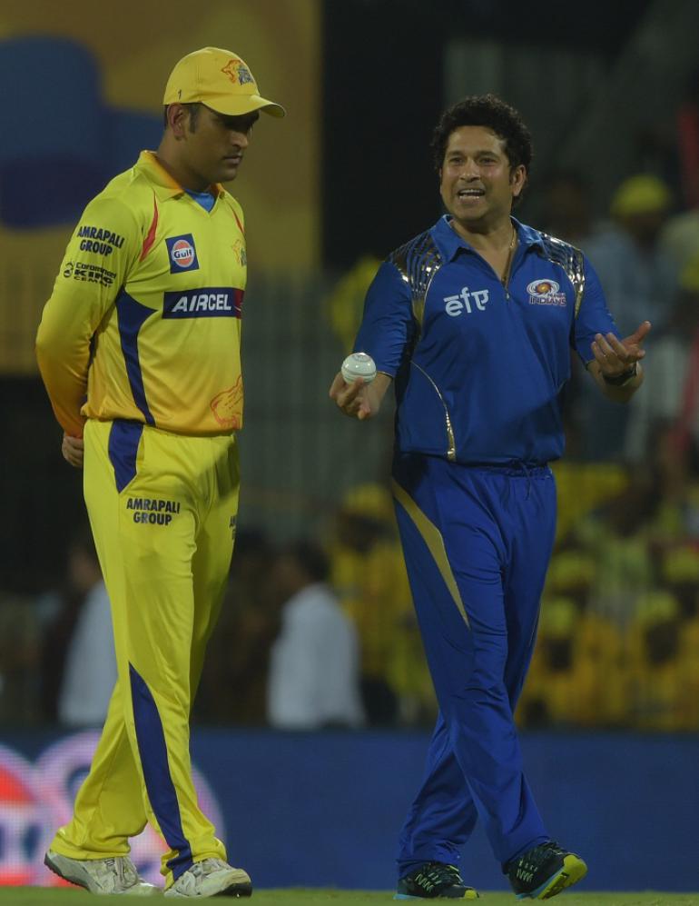 Sachin Tendulkar and M S Dhoni in Tamil