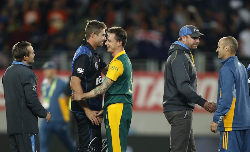 Dale Steyn and Tim Southee  in Tamil