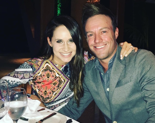Hd Image for Cricket Danielle de Villiers with her Cricketer Husband AB de Villiers in Hindi