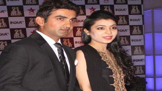 Gautam Gambhir and his wife फोटो