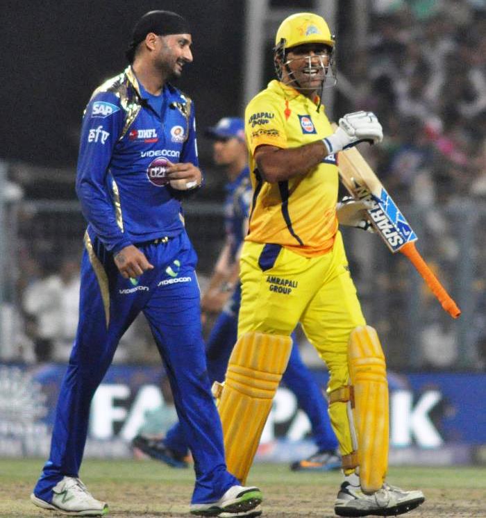 MS Dhoni and Harbhajan Singh