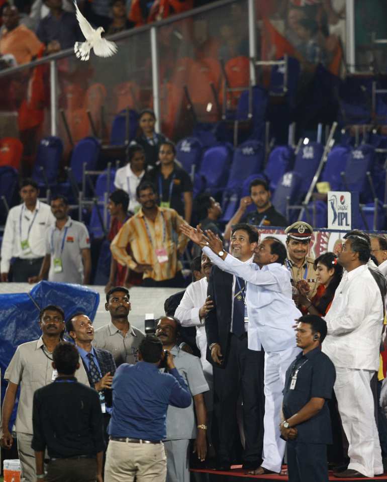 Telangana Chief Minister K. Chandrasekhar Rao in Tamil