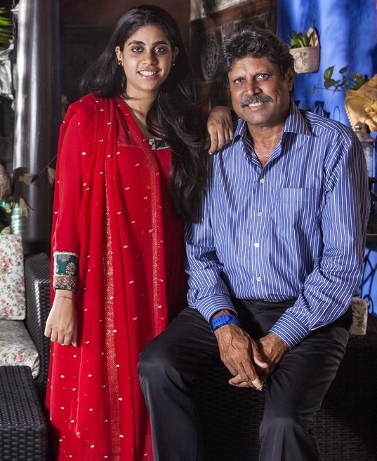 Hd Image for Cricket Kapil Dev with Ameya in Hindi