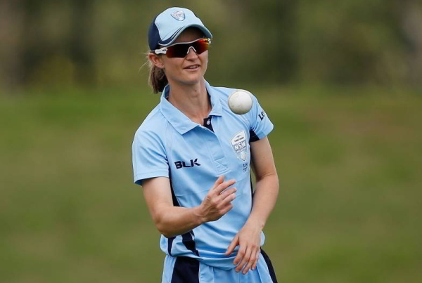 Hd Image for Cricket Leah Poulton (Australia) in Hindi