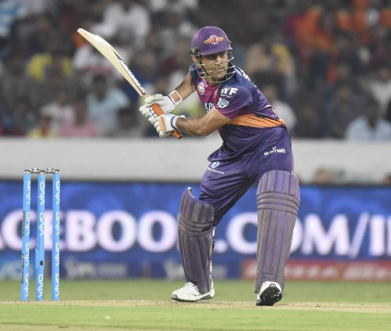 Hd Image for Cricket Rising Pune Supergiants batsman MS Dhoni in action  in Hindi