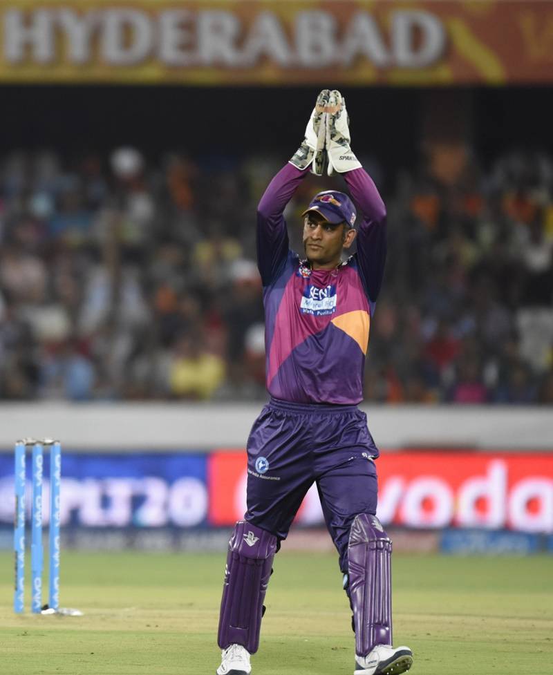 Hd Image for Cricket Rising Pune Supergiants captain MS Dhoni  in Hindi