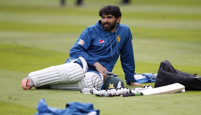 Hd Image for Cricket Misbah ul Haq Style statement in beard in Hindi