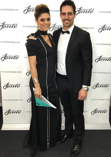 Mitchell Johnson and his Beautiful wife Jessica Bratich Image