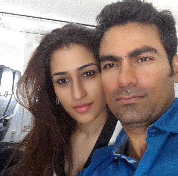 Mohammad Kaif and his wife Image
