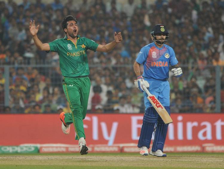 Pakistan bowler Mohammad Amir against India