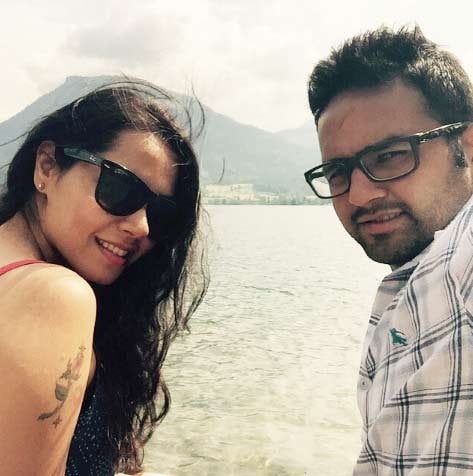 Parthiv Patel and his wife Image