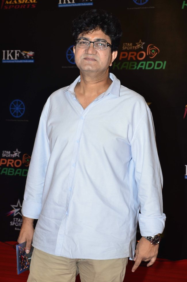 HD Image for cricket Prasoon Joshi during the semi finals of Pro Kabaddi League match  in Tamil