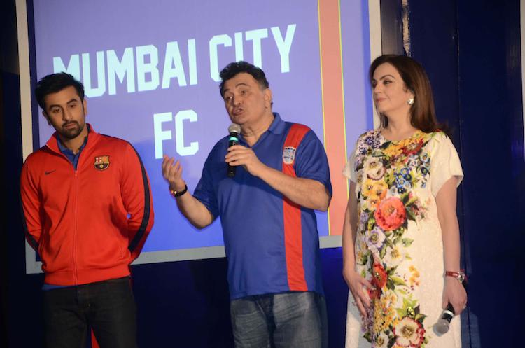 HD Image for cricket India Super League 2014 Ranbir Kapoor, Rishi Kapoor, Neeta Ambani at ISL