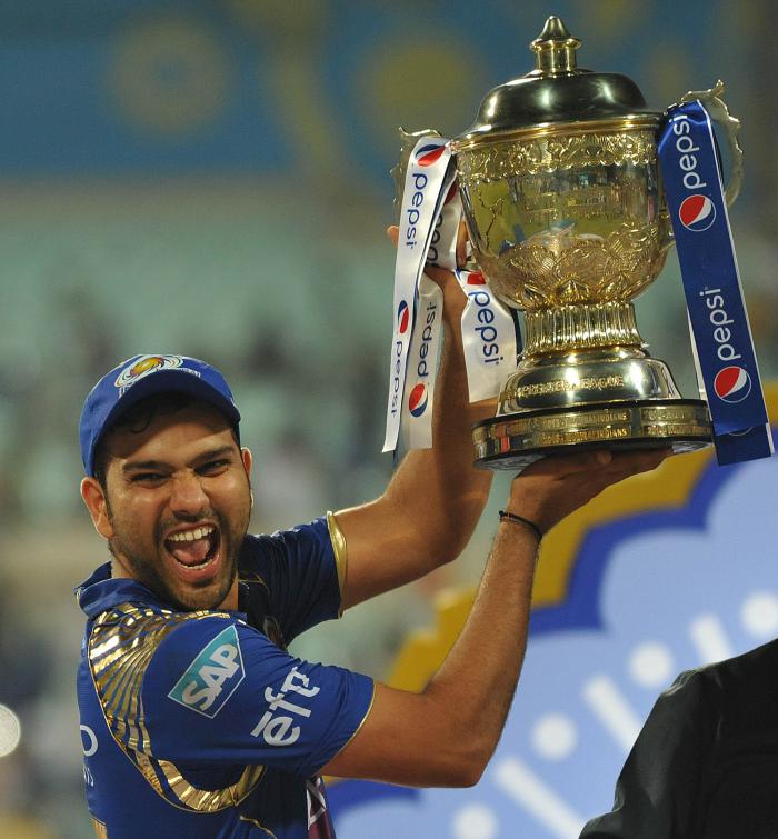 Hd Image for Cricket Rohit Sharma with IPL 8 Trophy in Hindi