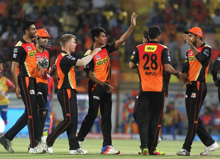 Sunrisers Hyderabad celebrate fall of a wicket 