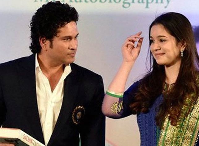 Hd Image for Cricket Sachin Tendulkar and Sara Tendulkar in Hindi