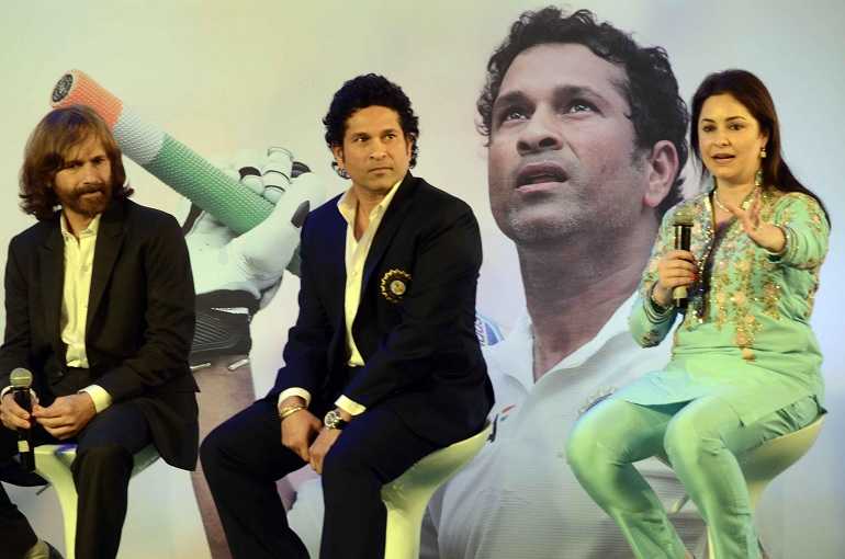 Hd Image for Cricket Sachin Tendulkar, Ajeet Tendulkar and Anjali Tendulkar in Hindi