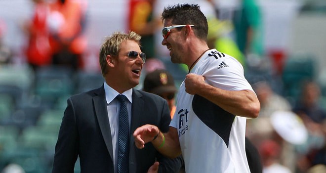 Hd Image for Cricket Shane Warne & Kevin Pietersen in Hindi