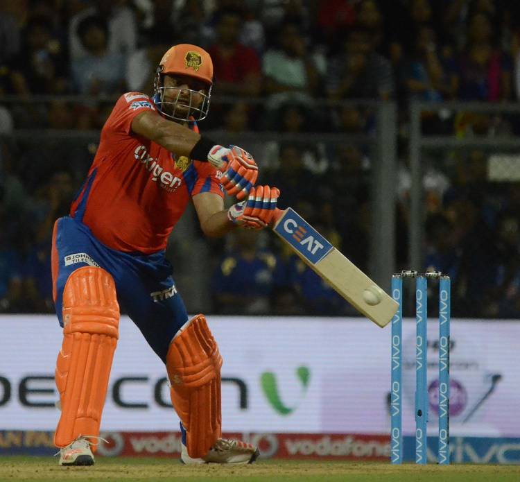 Hd Image for Cricket Gujarat Lions captain Suresh Raina in action in Hindi