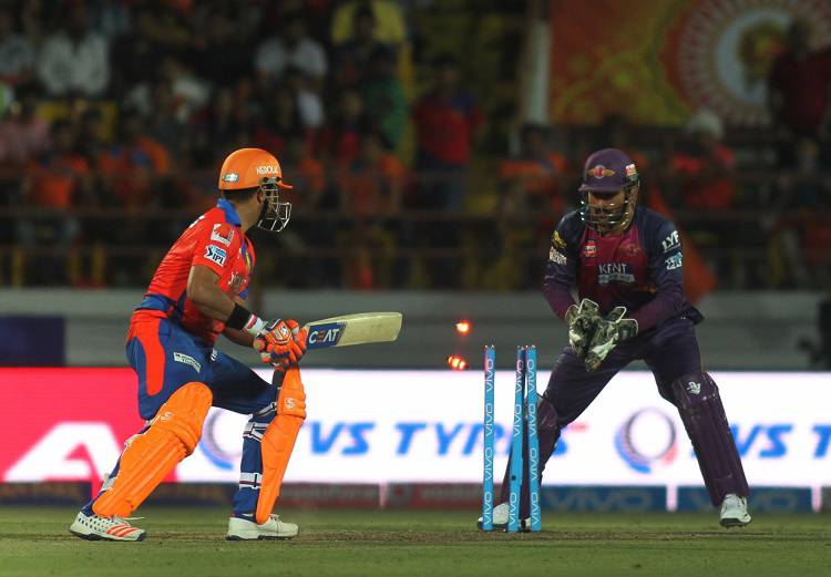  Suresh Raina of Gujarat Lions gets dismissed