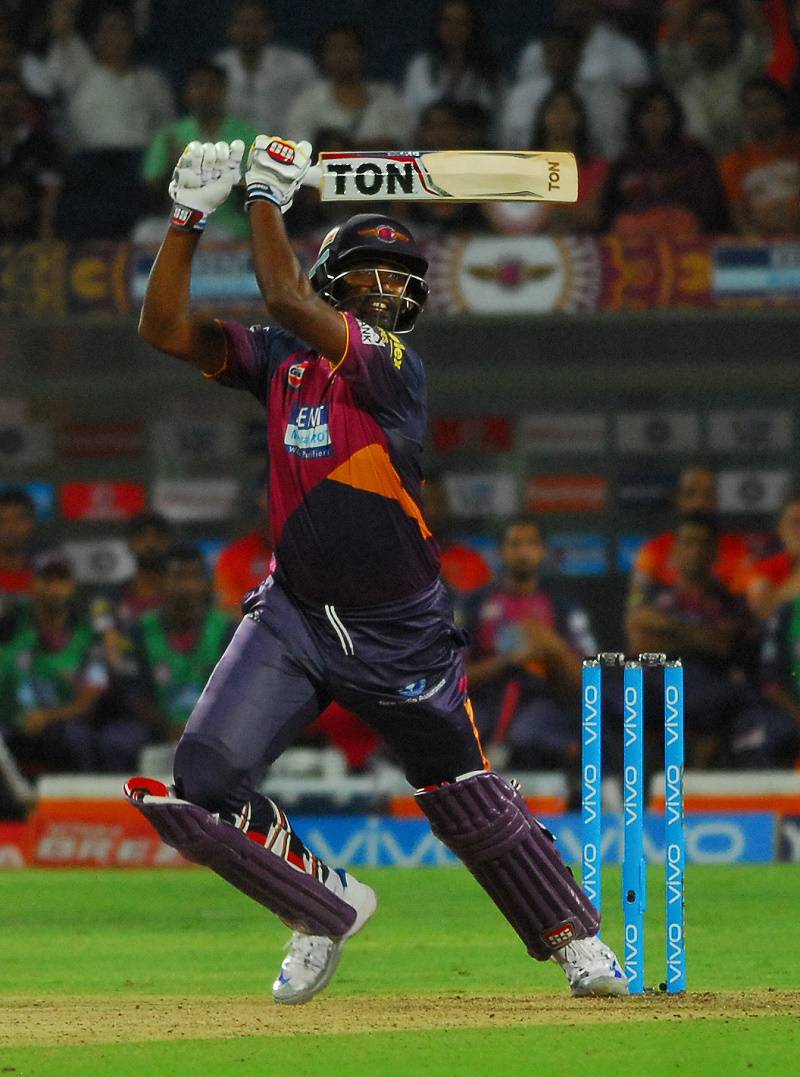 Hd Image for Cricket Rising Pune Supergiants batsman Thisara Perera in action in Hindi