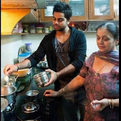 Hd Image for Cricket Virat Kohli with his Mother in Hindi