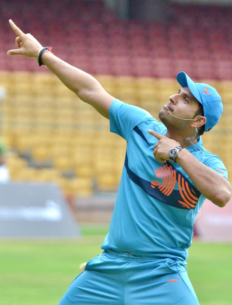 HD Image for cricket Yuvraj Singh in action
