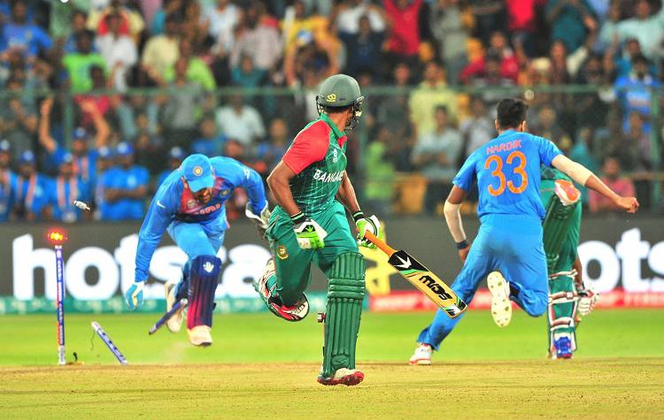 Bangladesh batsman Mustafizur Rahman gets dismissed by MS Dhoni