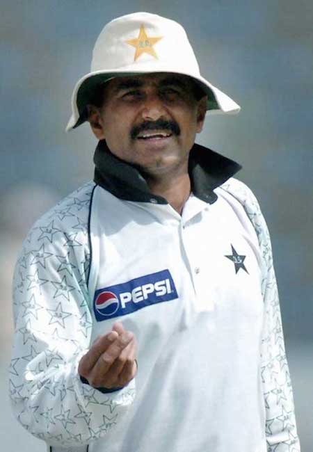 Javed Miandad in World Cup in Tamil